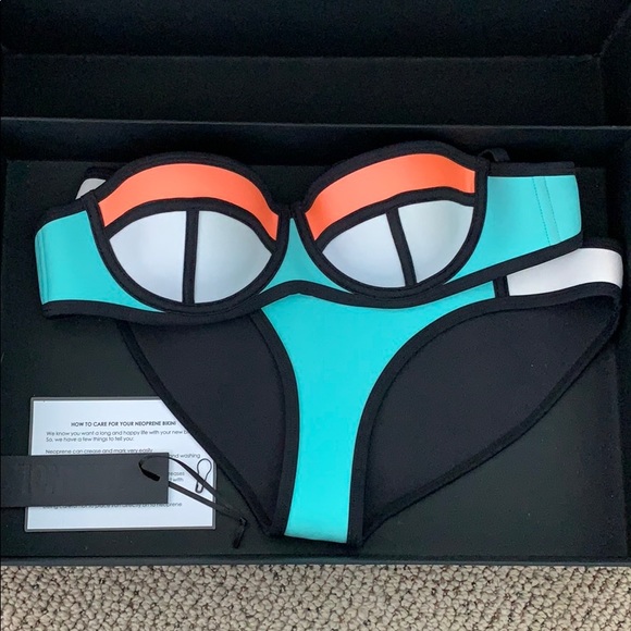 Triangl Bikini - Picture 2 of 5